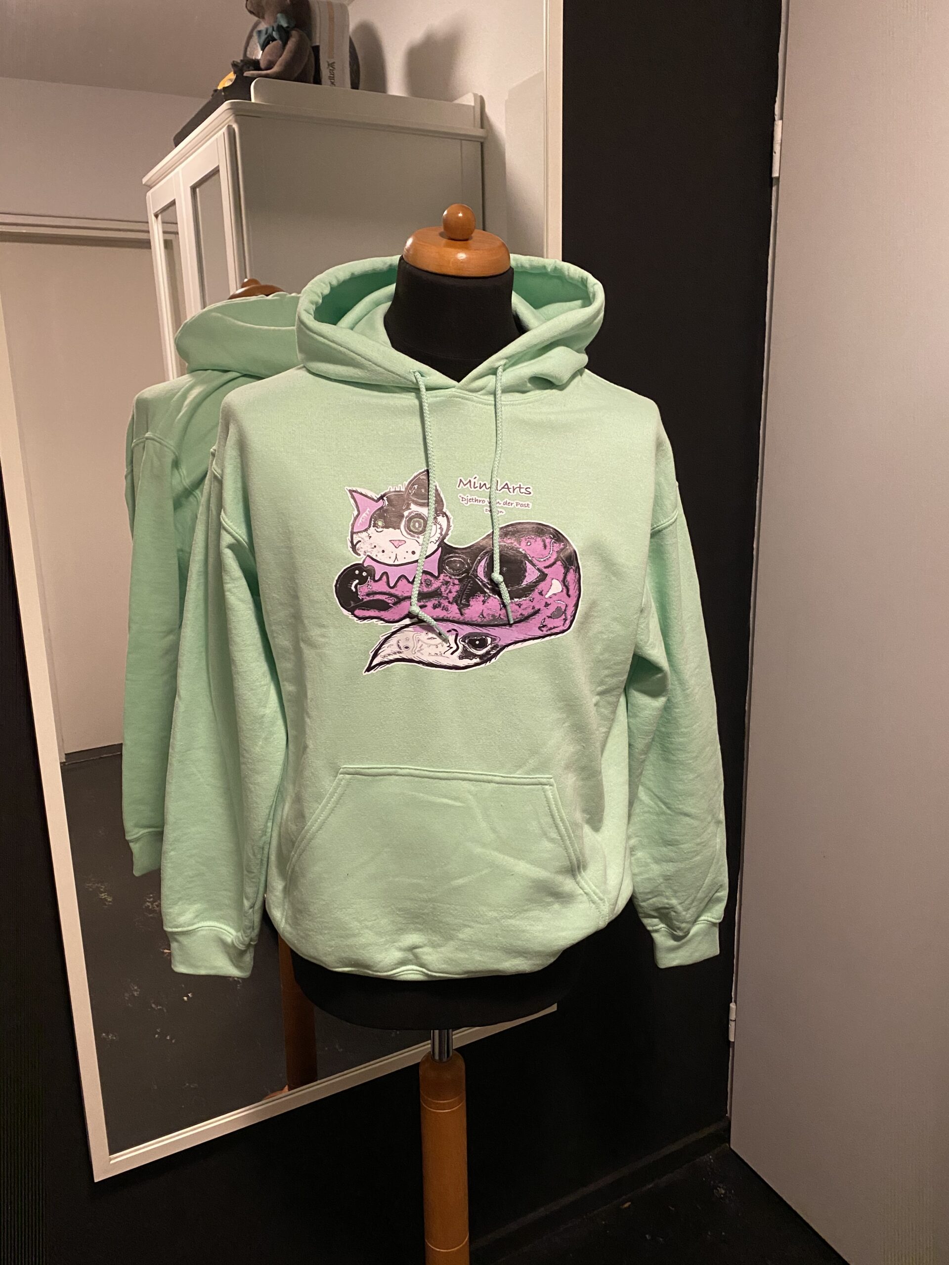 EAD90F2D-7356-4961-8107-5E4F6E96B570