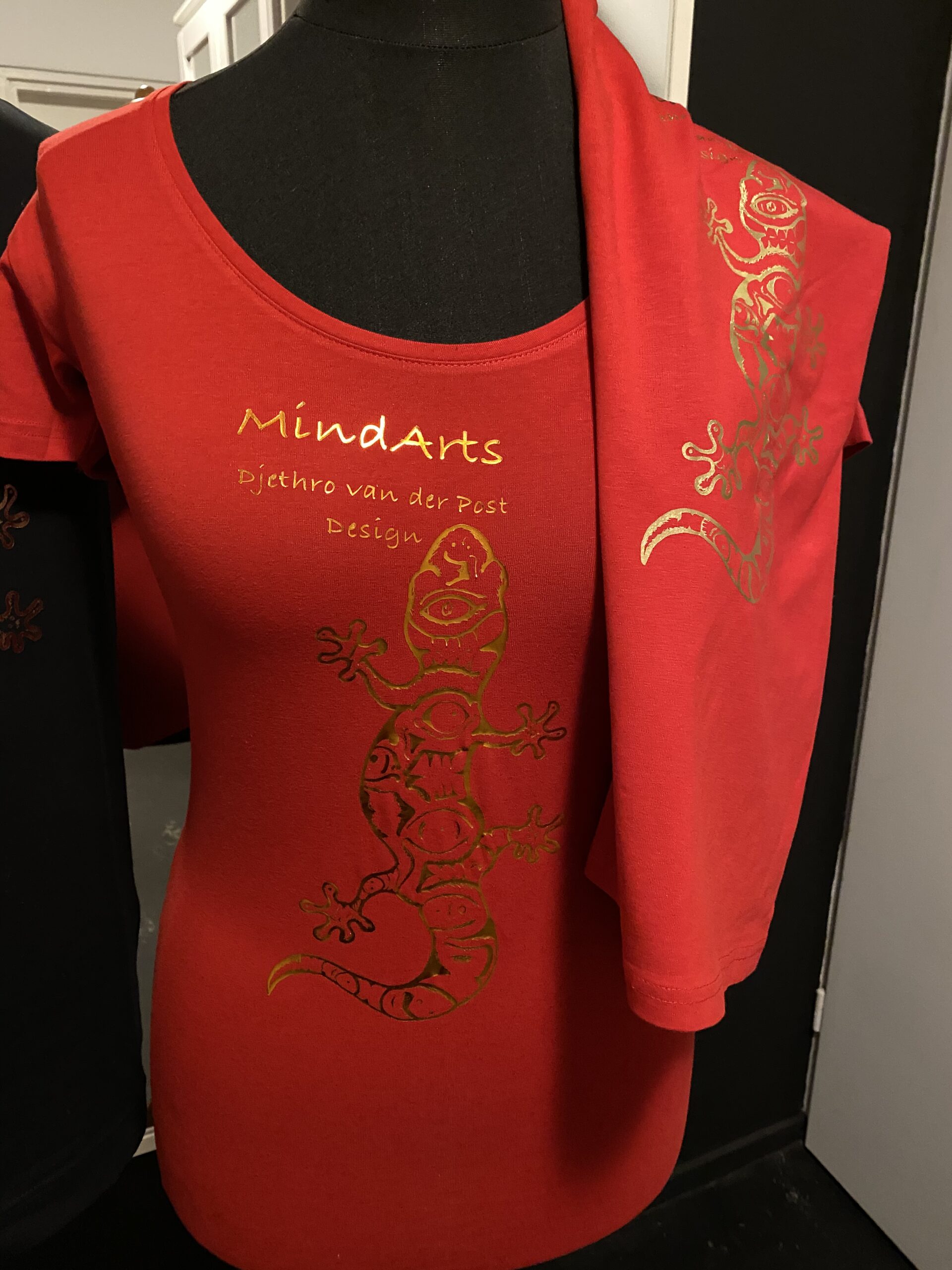 FB356D68-AB60-4C3A-BA7D-F5791BDA4260