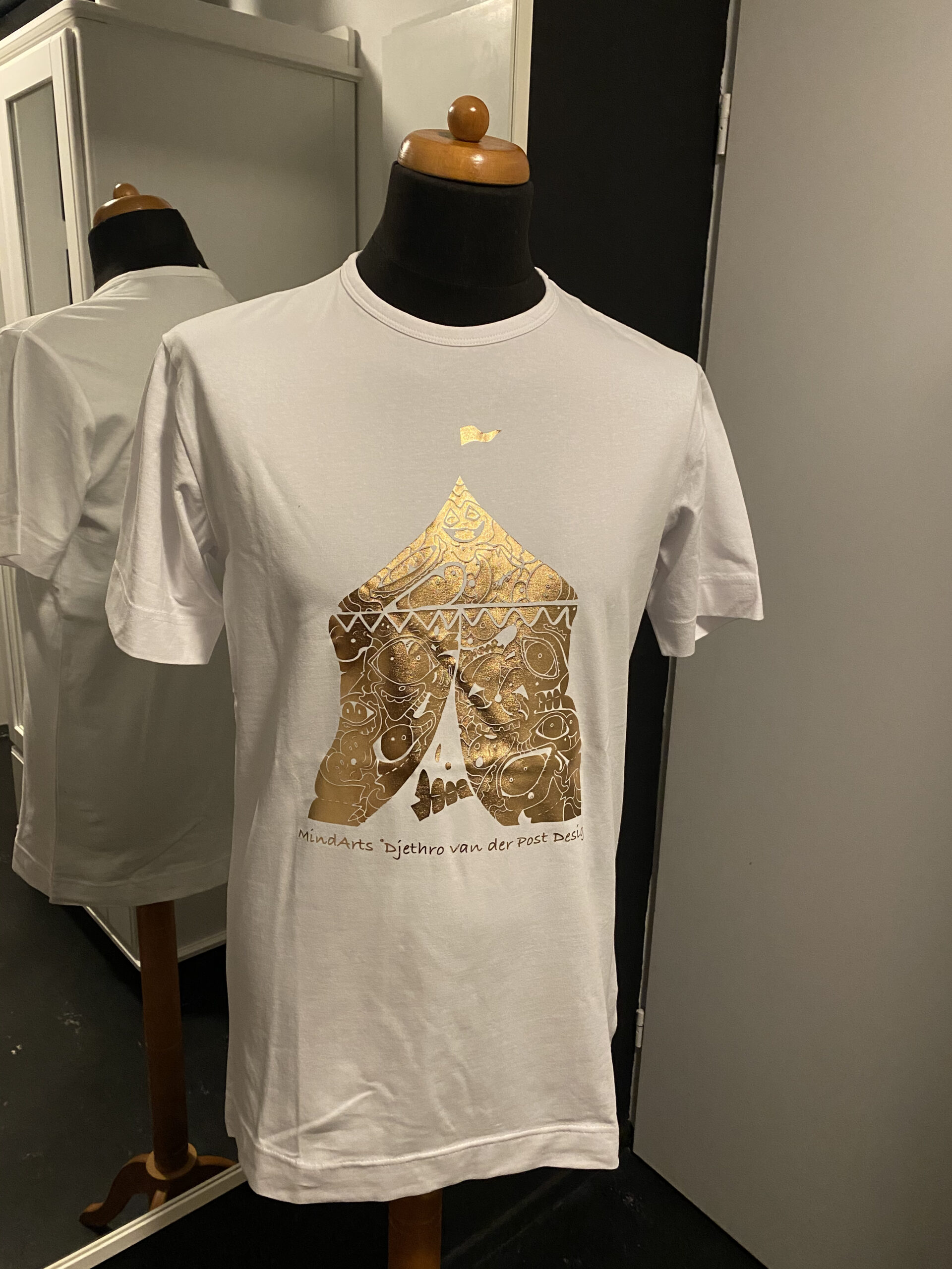 C99D1779-D821-4365-9D1C-697C7EF5B4D1