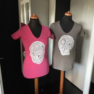 Grey/grijs “en profil” skull shirt