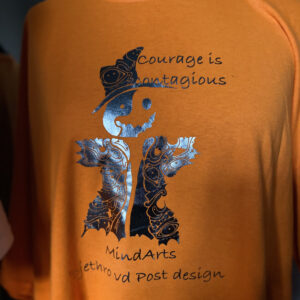 Orange/ oranje Courage is Contagious shirt Super metallic print